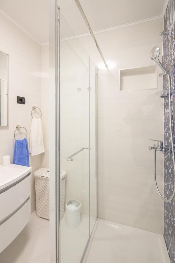Apartments Nona Draga คอมีชา ภายนอก รูปภาพ