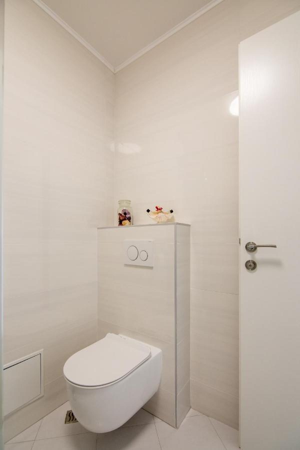 Apartments Nona Draga คอมีชา ภายนอก รูปภาพ